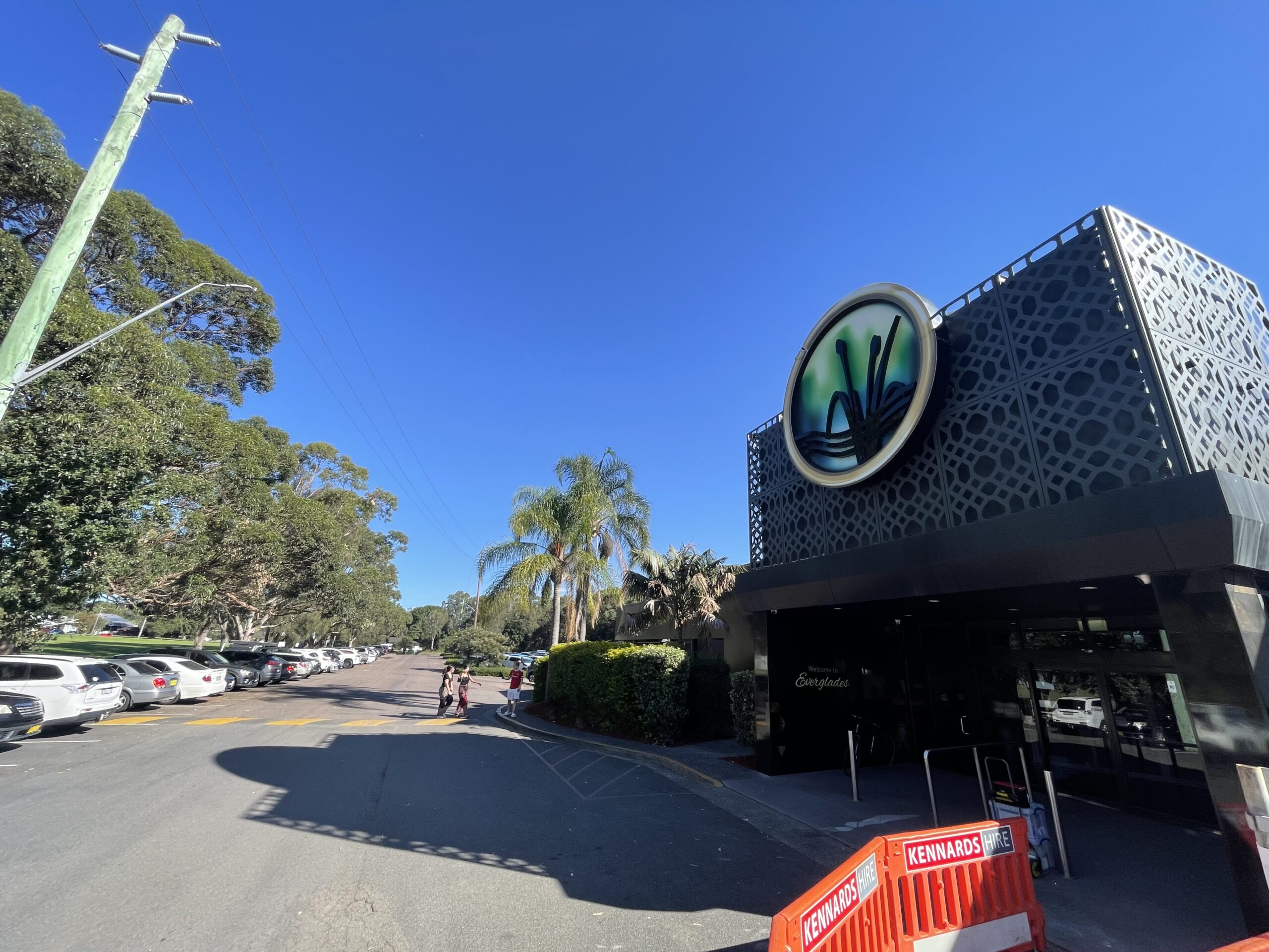 Everglades Golf club entrance for our Boat licence course in Gosford